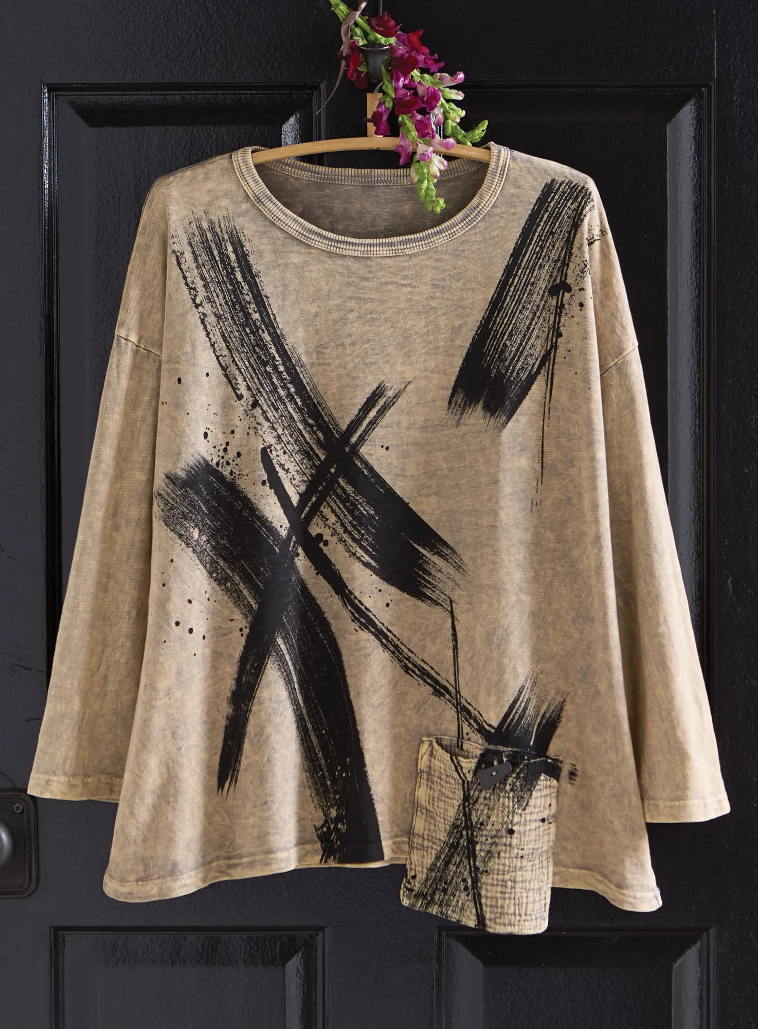 Broad Strokes Pocket Top