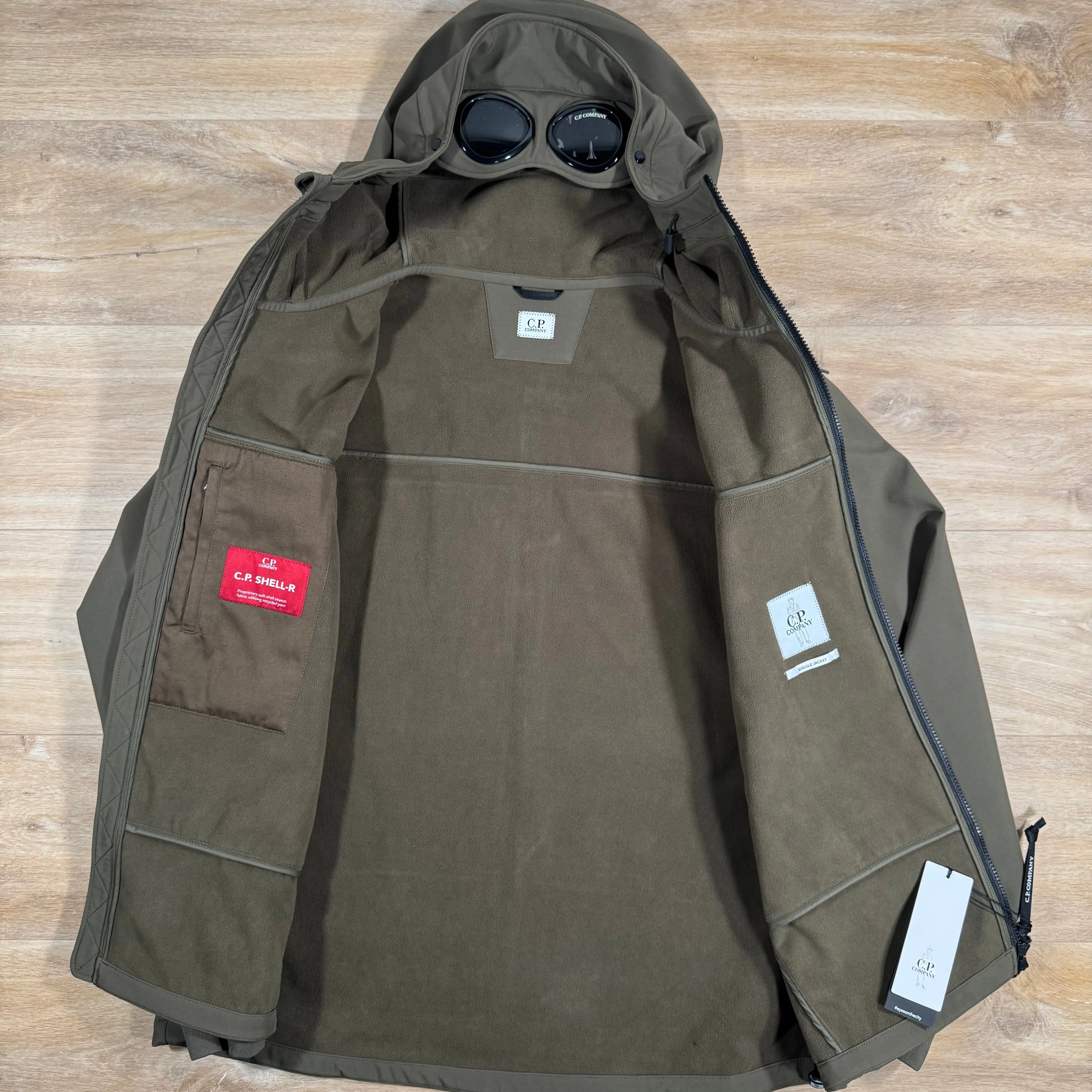 C.P. Company Shell-R Goggle Jacket in Ivy Green