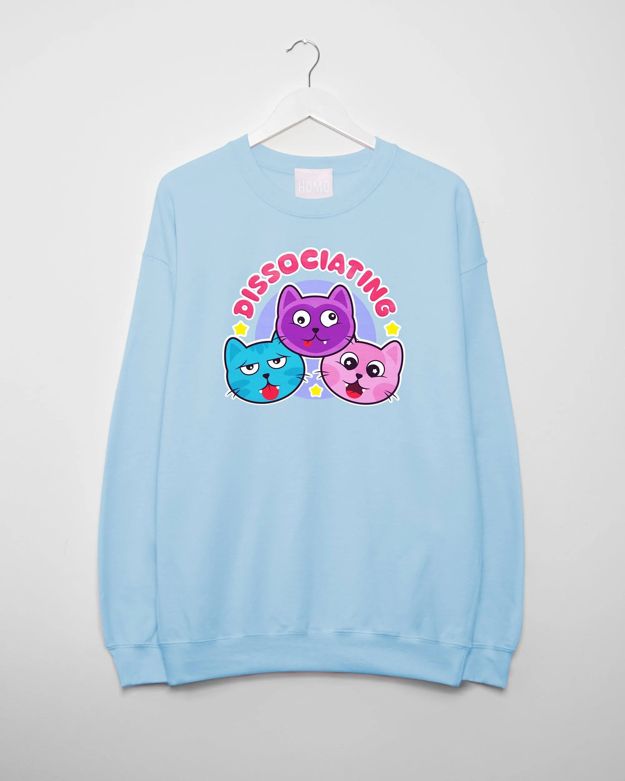 Let your imagination roam free: Dissociating kittens on light blue - sweatshirt