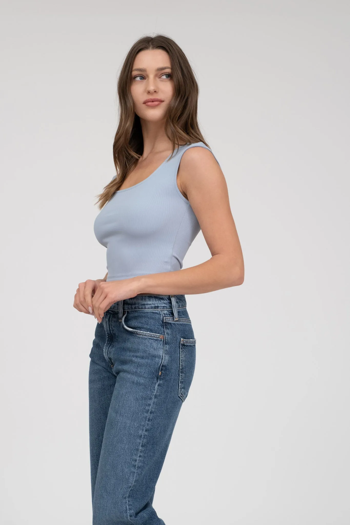 SCOOP NECK SLEEVELESS KNIT CROP TOP (PRE-ORDER)